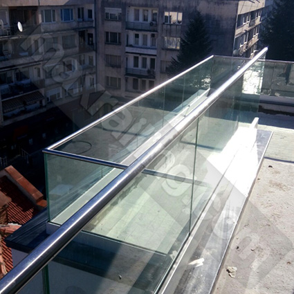 Парапет стъкло